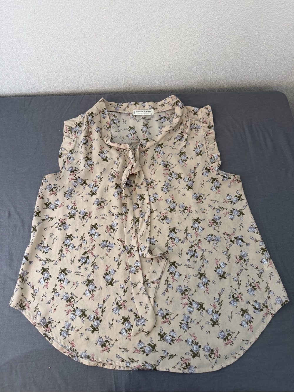 Jon & Anna Beige Floral Tie-Neck Ruffle-Sleeve Camisole